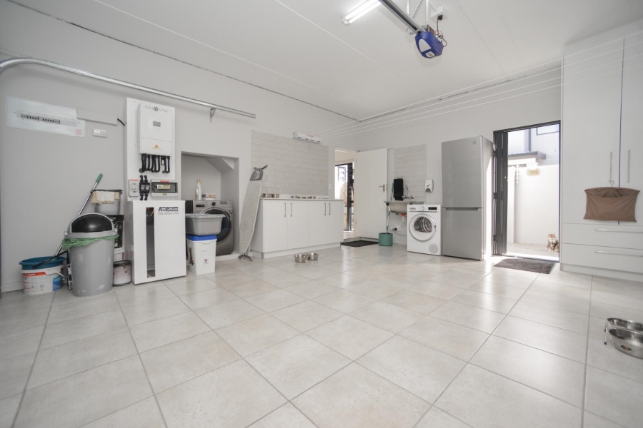 3 Bedroom Property for Sale in Vierlanden Western Cape